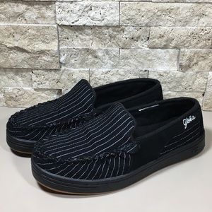globe castro slip on